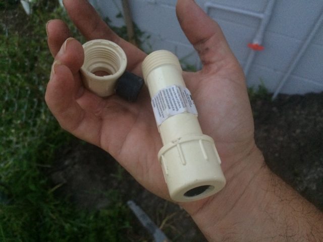 how to fix crack in pvc pipe